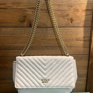 Victoria's Secret Pebbled V-Quilt Shoulder Bag-BRAND NEW